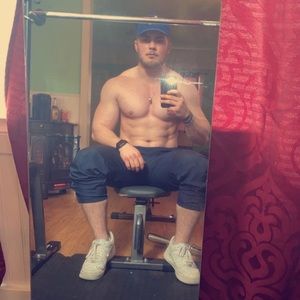 Meet your Posher, Logan